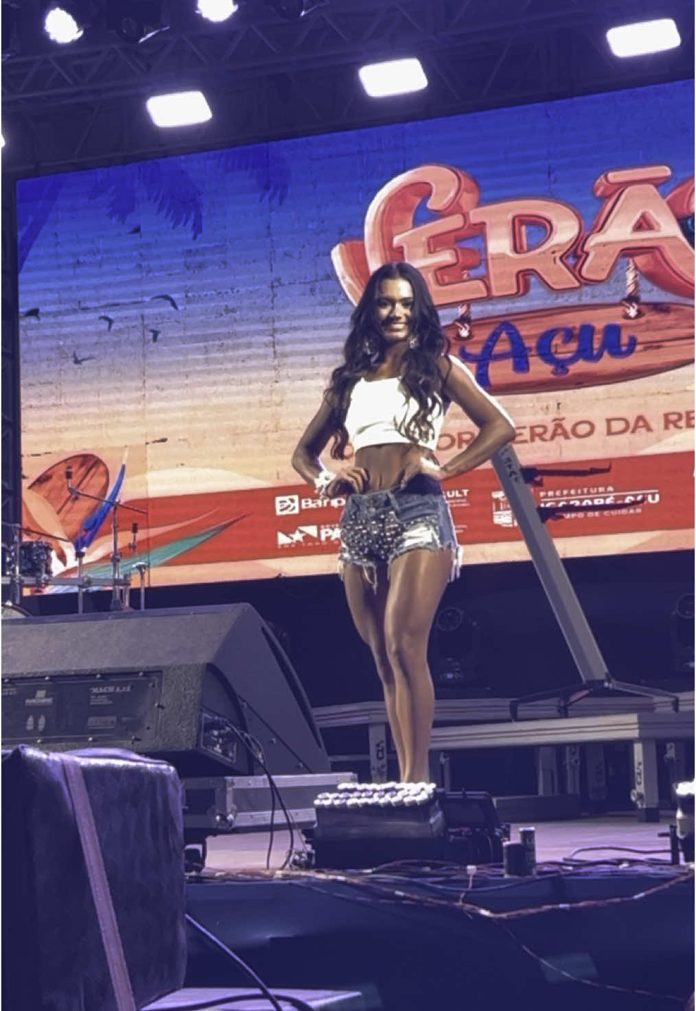 Os palcos tem meu coração 👠 . . . #viralizaaaaaaaaaaaaaaaaaaaaa #desfile #belemdopará 