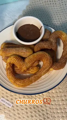 Tưởng làm cho vui ai ngờ ngon muốn khóc 🤭 #churros #socola #banh #viral #viralvideo #viraltiktok 