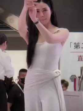 em cố chấp.. #linglingkwong #linglingsirilak #lingling #lingorm #xh #viral #thailand 