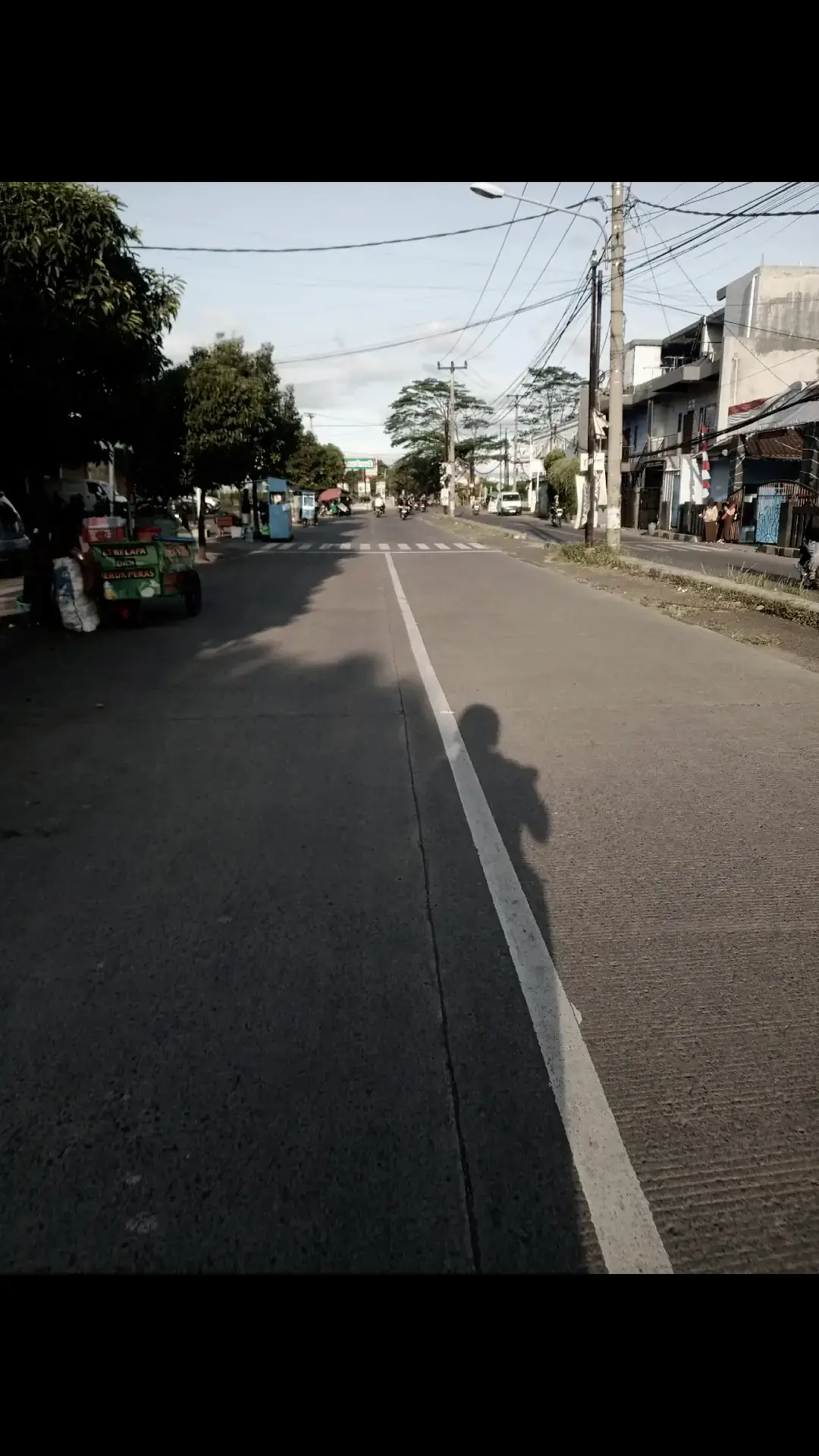 live in the road #viral 