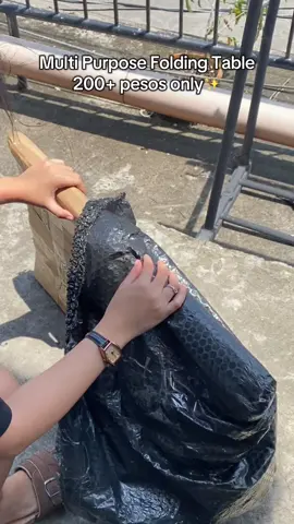 perfect to para sa study, laptop o kainan! madali lang e assemble at naka sale pa talaga ngayon🔥 #foldabletable #foldingtable #lamesa #folding 