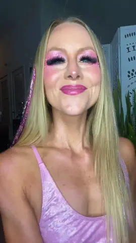 Makeup transformation! 💖 #makeuptransformation #pinkmakeup 
