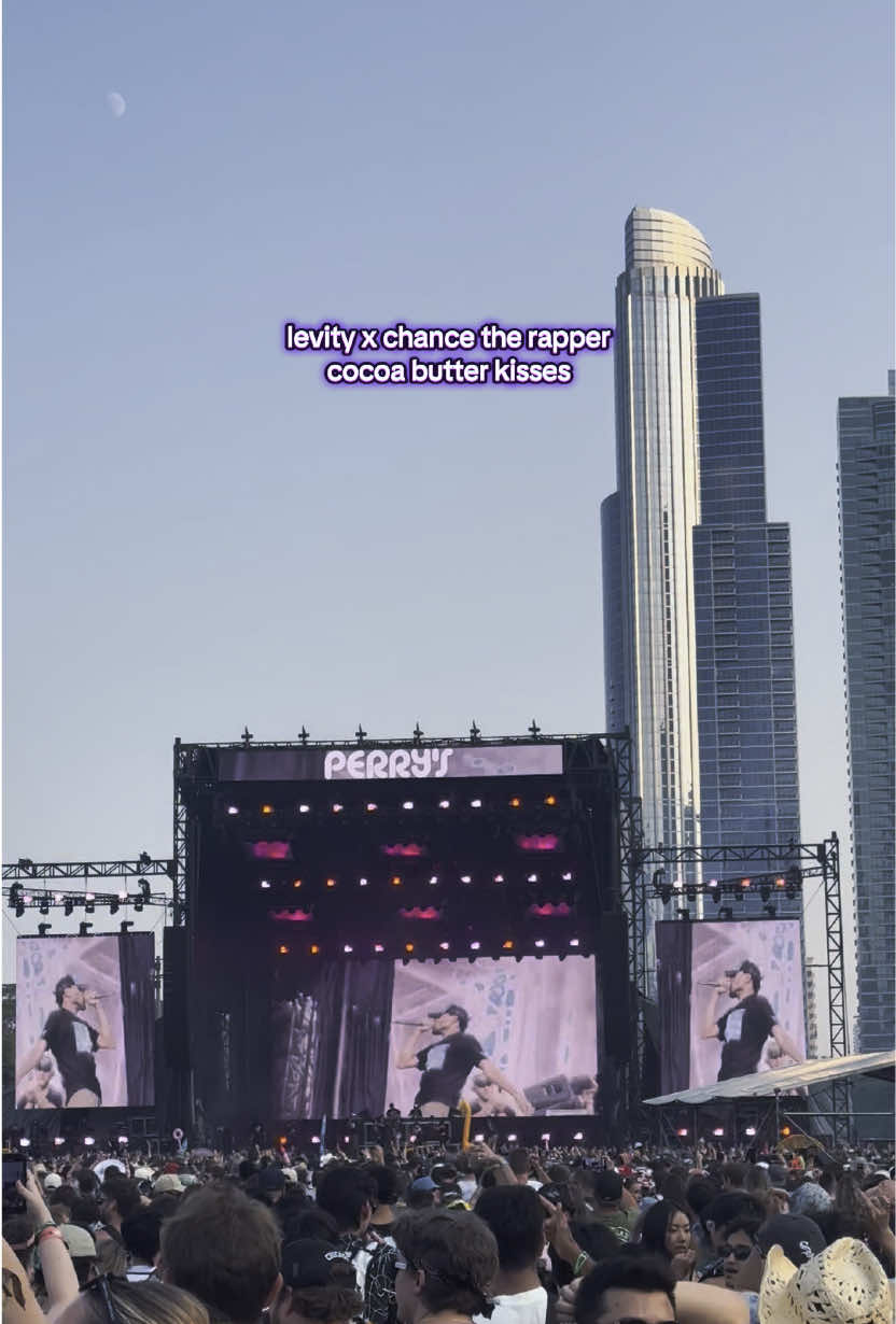 just local chicago guys doing their thang @Lollapalooza USA @Levity @Chance The Rapper  #lollapalooza 