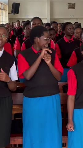 Nakupenda Bwana❤️Blessed Sunday 🙏 God loves you 🤗 He cares about you❤️ #wambokenya #worship #highschool 