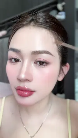 Chuốt đổi màu lông mày đẹp lắm mấy bà ơi