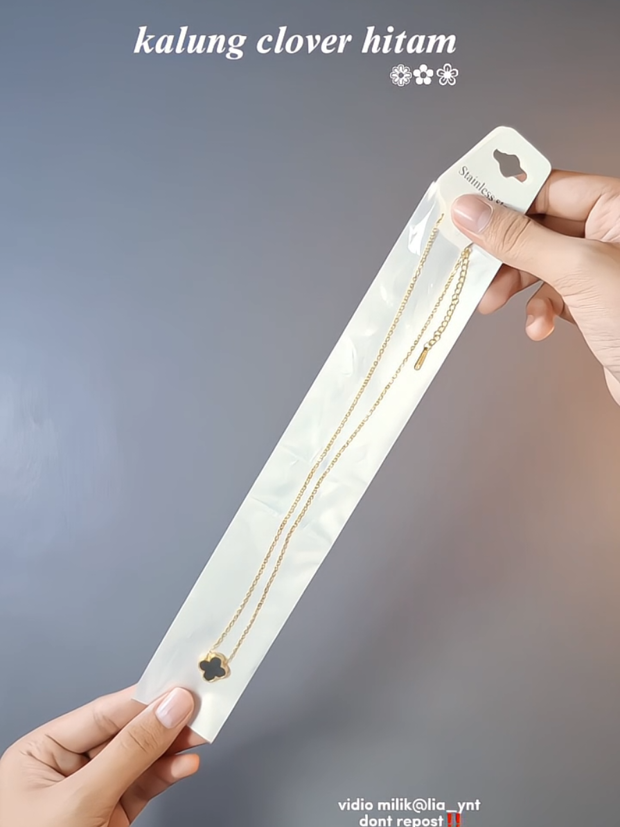 #kalungtitanium #kalungclover #kalungbungahitam #kalungcantik #kalungelegant #foryoupage #lewatberandafyp 