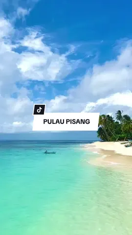 Pulau pisang nih guys,cocok banget buat kalian liburan setelah selsai jadi panitia Agustusan,jangan lupa tag temen kalian ya ajakin kesini rame rame biar makin seruuu,HAPPY HOLIDAY GUYS#wisatalampung #wisatapesawaran #wisataindonesia #wisatatanggamus #wisatalambar #fyp #telukhantulampung #pulaupisang 