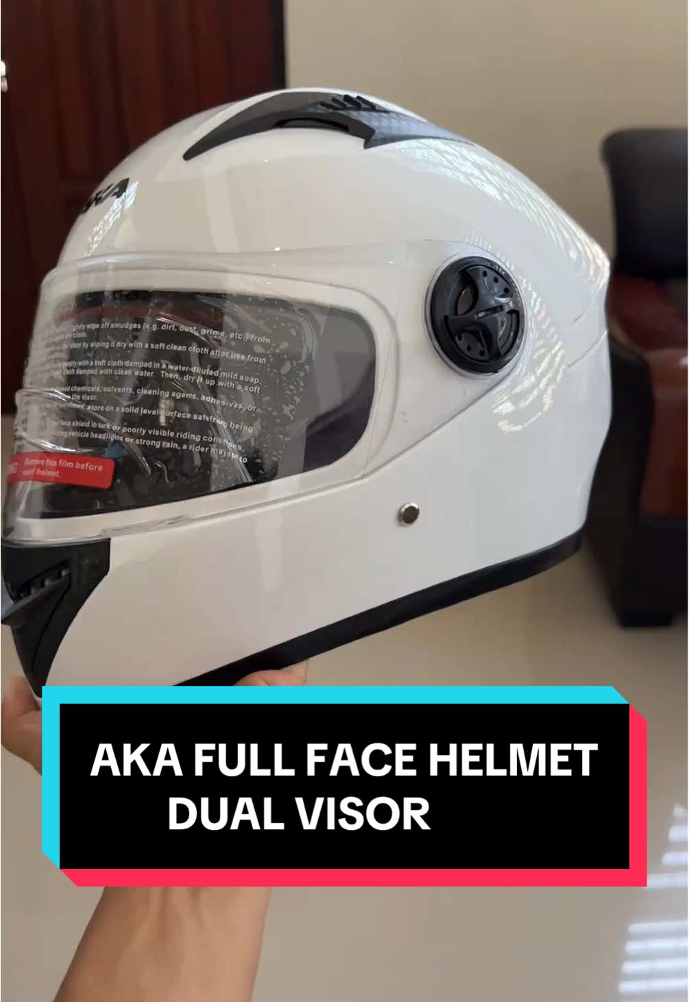 AKA557 Full Face Helmet 👍💯 Solid sa tibay at sobrang affordable nitong Full Face Helmet ng AKA!