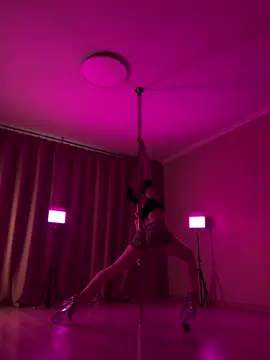#exoticpoledance #exoticflow #dynamicpole #spinpole #poledance 