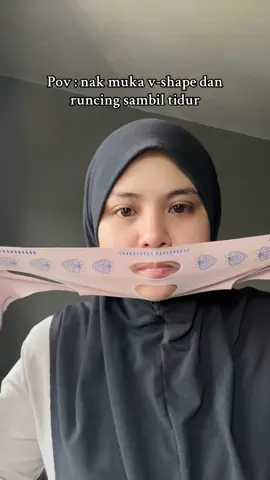 Replying to @Zulazzz v-shaped face mask yang selesa dipakai.material lembut dan tak panas. 