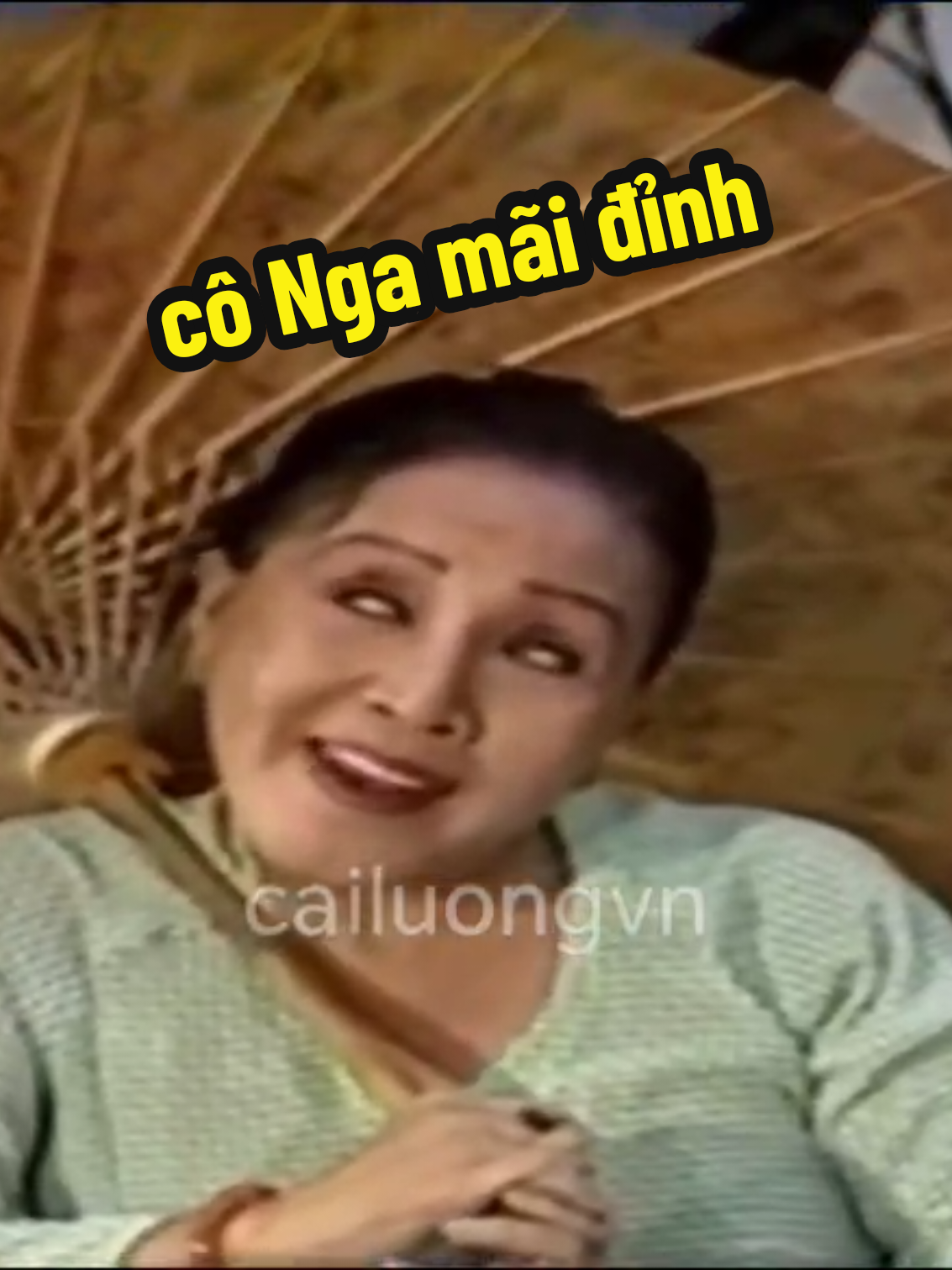 cô #nshongnga diễn hài cừi mún sảng #cailuongvn #mecailuong #hongnga 