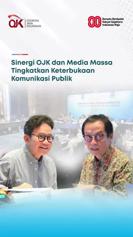 Sinergi OJK dan Media Massa Tingkatkan Keterbukaan Komunikasi Publik Sobat OJK, OJK memandang penting komunikasi publik yang terbuka, akuntabel, dan tepercaya kepada masyarakat melalui media massa.  Untuk itu,  pelaksanaan diskusi antara  Wakil Ketua Dewan Komisioner OJK Mirza Adityaswara  dan Kepala Eksekutif Pengawas Perbankan OJK Dian Ediana Rae bersama redaktur media massa menjadi momentum penting dalam membangun dialog strategis. Diskusi ini diharapkan dapat menjadi ruang tukar pikiran yang konstruktif terkait arah kebijakan OJK dalam pengaturan dan pengawasan sektor jasa keuangan secara umum dan sektor perbankan secara khusus termasuk isu konglomerasi keuangan serta dukungan terhadap UMKM Selengkapnya simak postingan berikut ya! #OJK #FGD #MediaMassa #KomunikasiPublik #Informasi