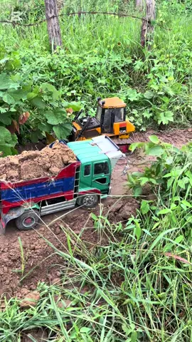 Rc Truck construction #rccars #rcb #rcracing #excavator #toys #500k #Rc #rc #rctruck #toy #rctoys #rckubota #foryou #rctoy #rcexcavator #newyork 