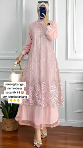 Tampil anggun dan mewah dengan Laila Dress Maxi! 🌟 Bahan velvet mix brokat tille premium yang nyaman, siap menemani momen spesialmu di kondangan atau lebaran. #GamisElegan #PestaKondangan #LailaDress #GamisBrokat #MaxiGamis #GamisPesta #GamisKondangan #GamisLebaran #DressMewah #VelvetBrokat #GamisTerbaru #GamisKekinian #FashionWanita #Elegan2025 #GamisPremium #DressAnggun 