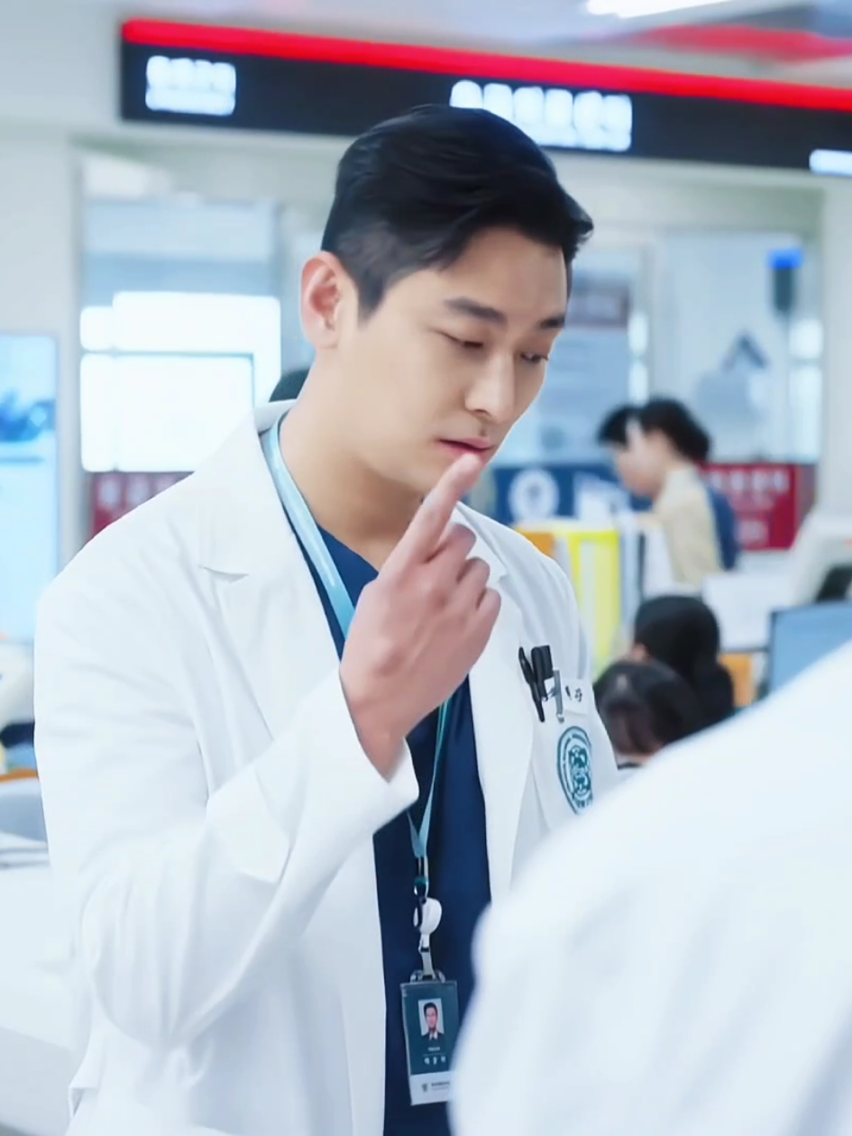 Bài học cuộc sống :))) #funny #thetraumacodeheroesoncall #trungtamchamsocchanthuong #jujihoon #chooyoungwoo #edit #kdrama #phimhanquoc #주지훈 #joojihoon #meme 