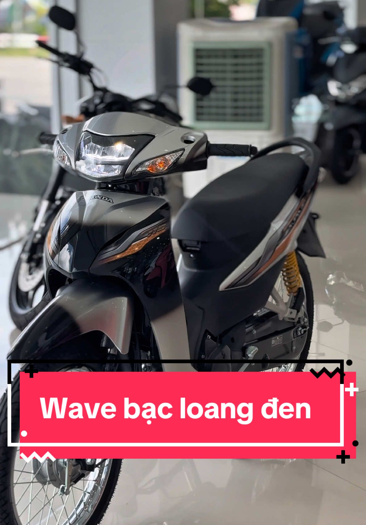 🔥🔥🔥 Wave 110 bạc loang đen  sẵn hàng  phục vụ quý khách . Giá siêu tốt , chỉ từ 5🌿 nhận ngay siêu phẩm . Hỗ trợ góp lãi 0,99% , nhận thu xe cũ đổi xe mới tặng ngay 1.000.000 vnđ khi lên đời xe mới tại Minh Hoàng 🫶#xemaytragop #Future125 #honda #Xe #wave110 #sh#vision #vario #shmode