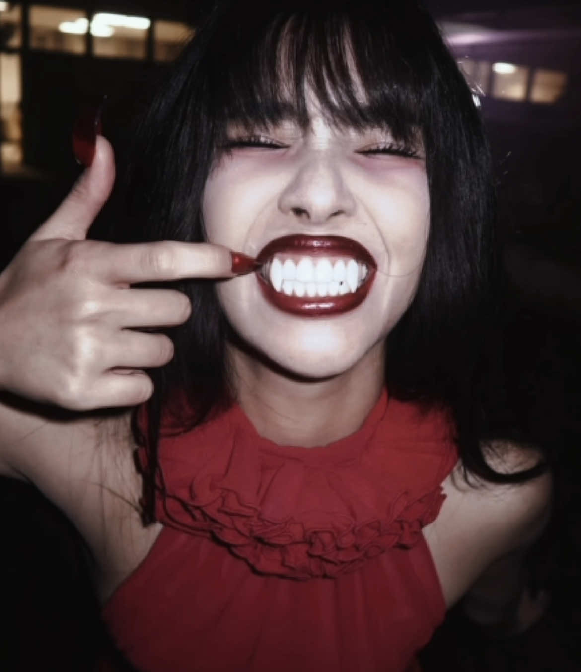 #SOPHIA | sophia suits perfectly the manananggal/vampire | @KATSEYE @sophia laforteza | cc: @𝙚𝙡𝙞ꨄ | scp: katseyescp + my clips | #sophialaforteza #avreliak #katseye #katseye_sophia 