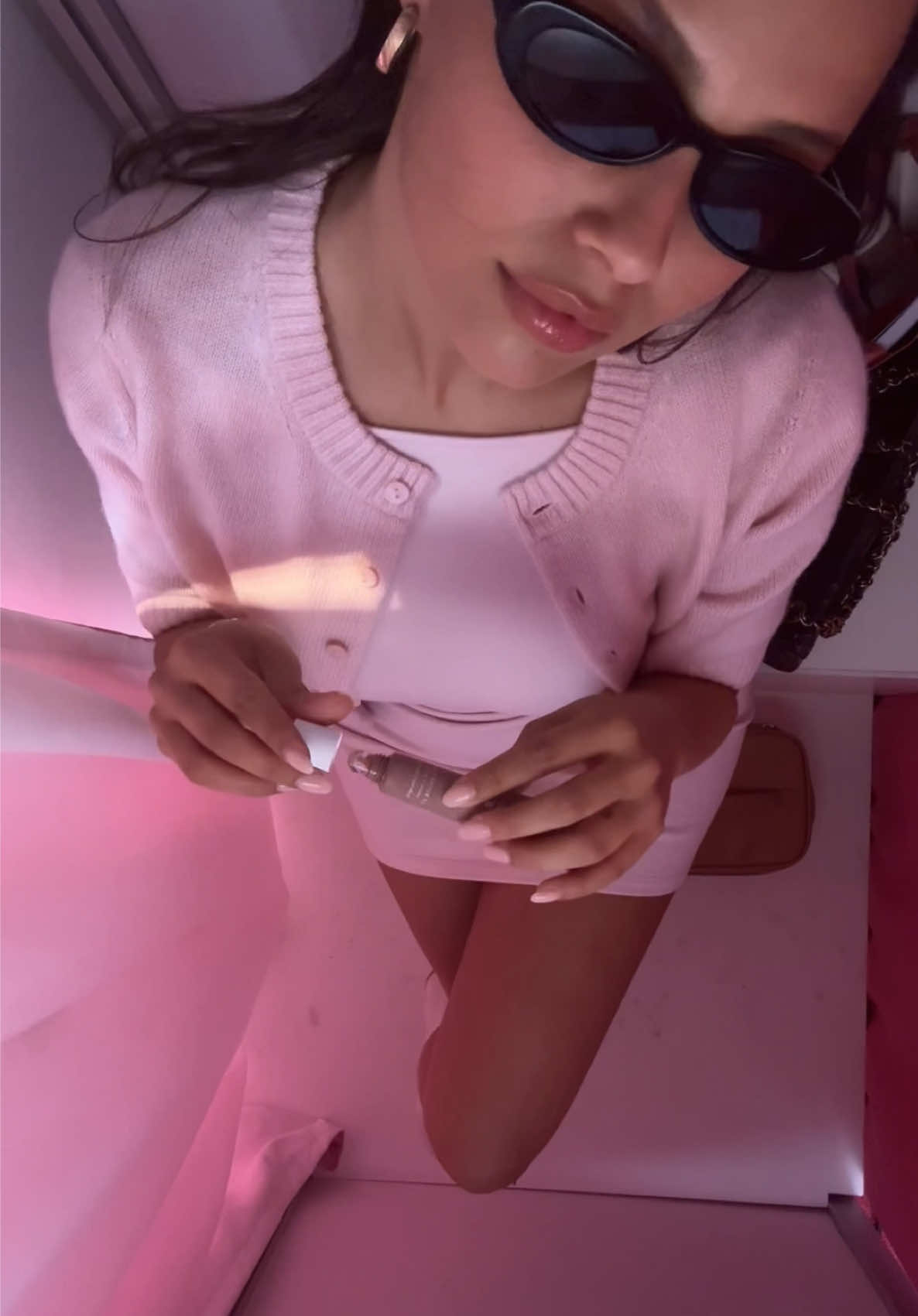 a little gloss before the photobooth #photobooth 