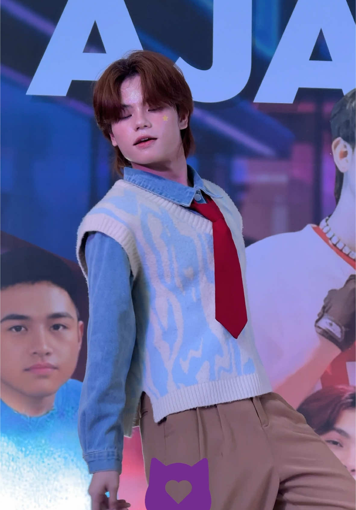 [🎥080225— #aLENSxander] AJAA ALEX 'BES I LUV U' Focus Fancam at PPOP SZN PPOP SZN WITH AJAAVXON #AJAA @AJAA  #AJAA_ALEX @AJAA Alex 