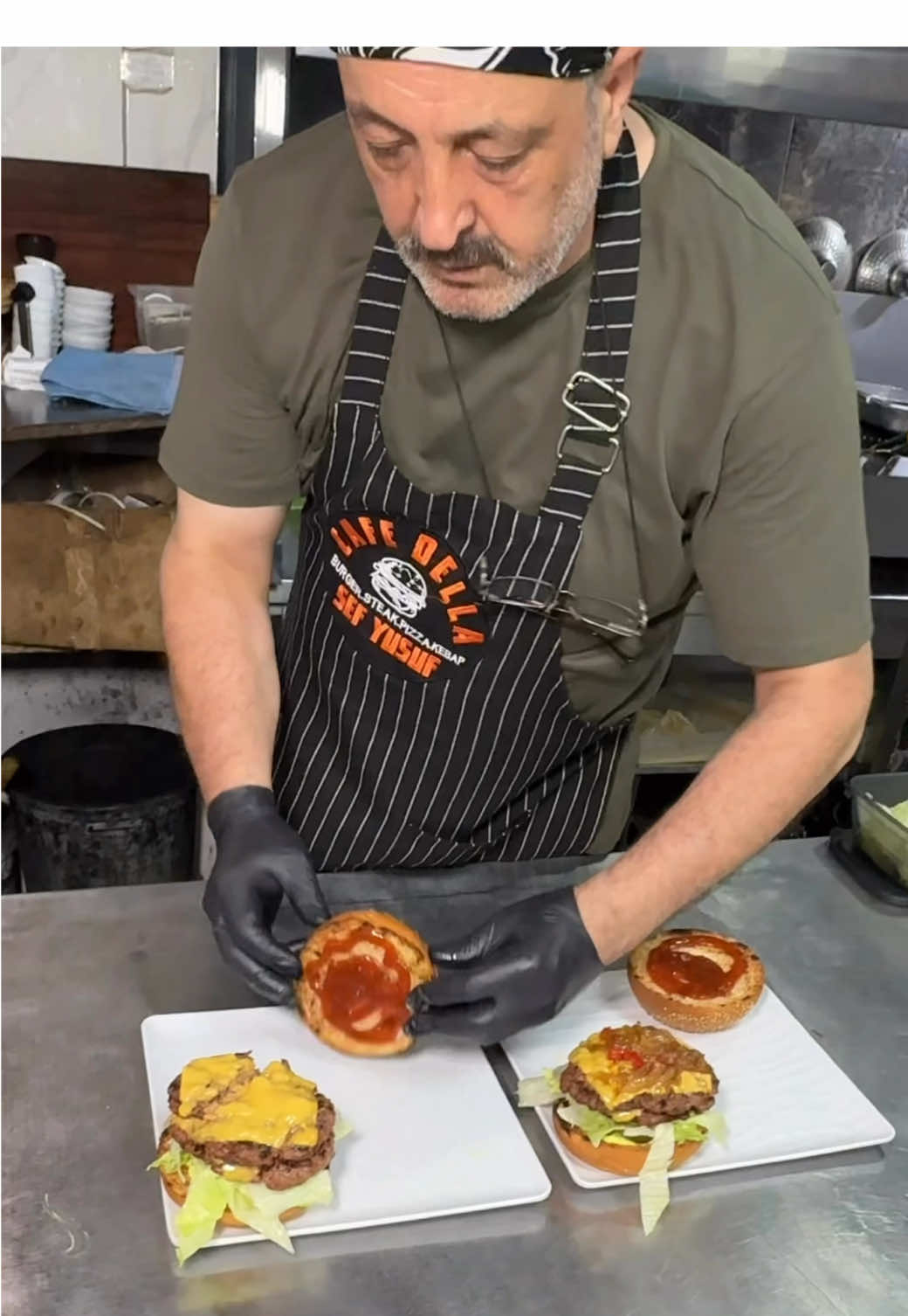 K.Maraş Boğaziçi Konutları Girişi Şef Yusuf’ta Mühürlü Doktor Burgerler…😋😋 #türkiye #kahramanmaraş #hamburger #burger #gurmemarask 