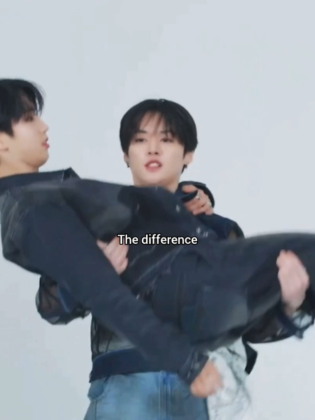no but leeknow really did that so effortlessly #minsung #leeknow #han #hanjisung #straykids #skz 