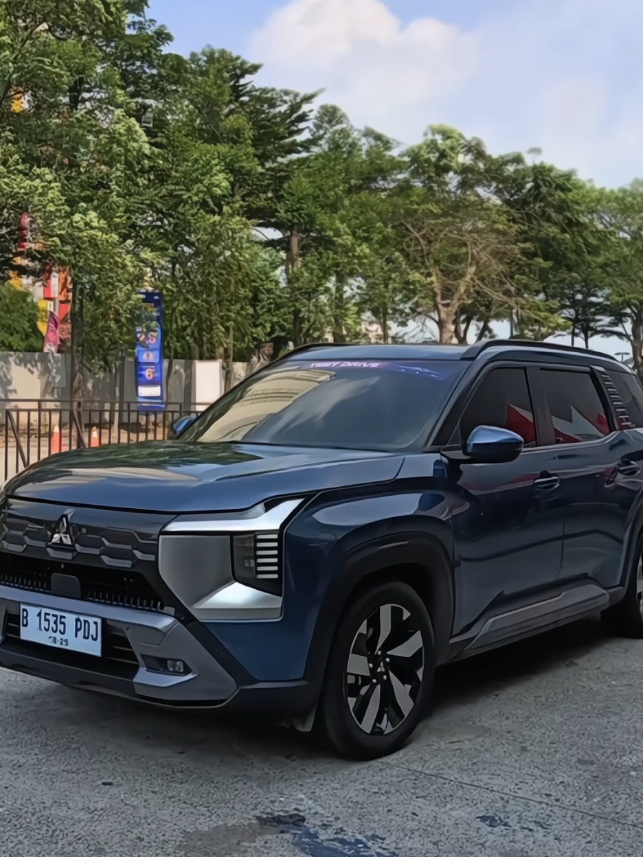 #capcut Premium Family SUV - Mitsubishi Destinator Ultimate CVT Lunar Blue #fyp #destinator #mitsubishidestinator #dst #suv #mitsubishi 