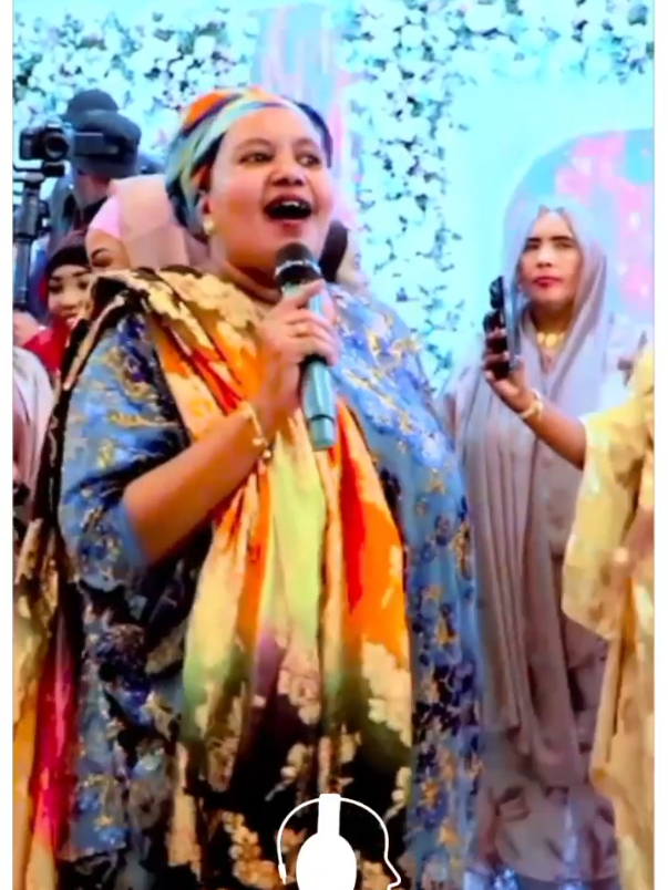 Magacada Meel Weyn iga yaal @EE em @Haaza  #raaxoshariif #magacadameelweynigayaal #hees #somalisong #foryou #fypシ゚viral #hxx4 #hxx #somalitiktok2025 