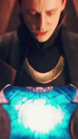 Baby Loki vs. Dark Loki 💚🖤 #loki #lokiedits #tomhiddleston #tomhiddlestonedit #thorthedarkworld 