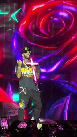Brindemos @ANUEL #anuel #anuelcdmx #anuel_2blea #concierto 