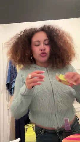 La vidéo est chaotique mais je veux ce gloss depuis DES MOIS @madebymitchell #milshake4me 
