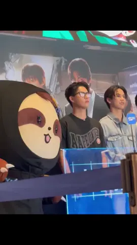ruayy, kamu dirayakan betul sama daddy and papa🥺🥺 [ #samruay #winnysatang #thaienthu #gmmtv #fyp ]