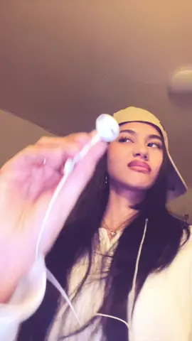 earphones r totally inn