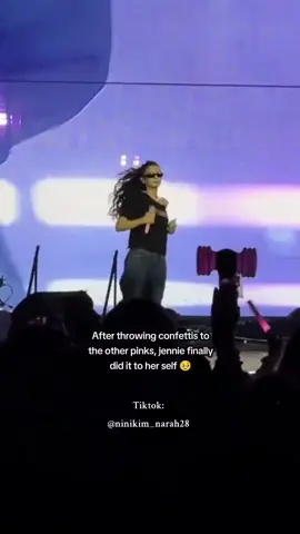 After making everyone target JENNIE is throwing confetti on herself 😭 @blackpinkofficial @JENNIE  PARIS ROCKS WITH JENNIE #JENNIEDEADLINEPARIS PARIS IS READY TO LOVE BLACKPINK #BLACKPINK_IN_PARIS_D1 #BLACKPINK_DEADLINE #BLACKPINK #JENNIE #BLACKPINKCONCERT #newtrending #fypシ #fypシ゚viral #fypage #new_trending #foryoupage #fypシ゚ #fyppppppppppppppppppppppp  #viralvideo #fyp