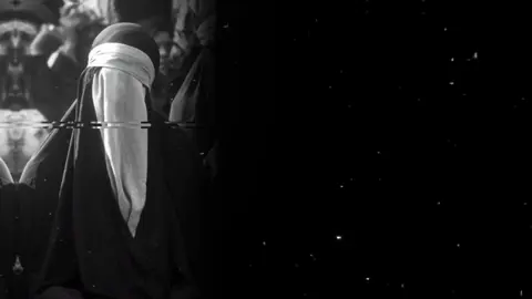 حسبي الله ونعم وكيل 💔😔.  .  .  .  .  #مخيم_الهول #اناشيد #تصميمي #لايكfypシ゚viral #لايك__explore___ #أم_وتين #ايان_السراوي 