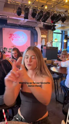 THE dance move ! #fyp #nightout #lfingers #dance #uni 