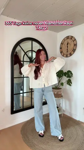 Heute ist Tag 2 von meinem Ziel mir 1 Jahr keine neuen Klamotten zu kaufen und gestern Abend hab ich schon kurz gezweifelt 😂  #1jahrkeineneuenklamotten #challengeanmichselbst #challenge #nichtshoppen #OOTD #fashion #fashiontiktok #outfit #outfitinspo #outfitcheck 