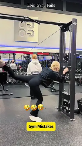 😂😂😂#funny #funnyvideos #prank #foryou #workout #fail 