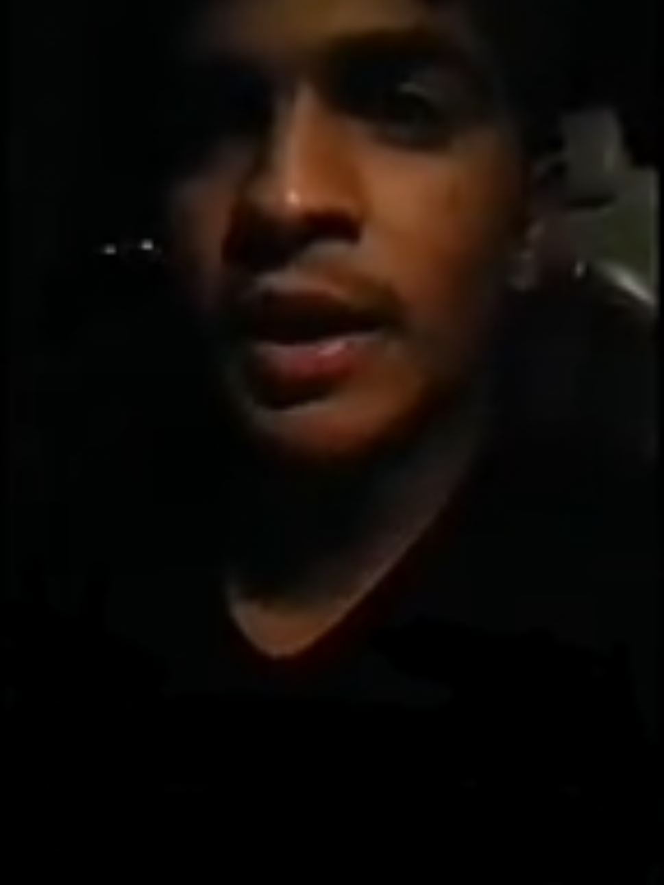 سهيل يغني حن الغرين لانه زعلان وما يقدر يتحمل😔😔💔💔 . . . . . . #اكسبلور  #ضحك #مسقط #عمان #دماء_والطائيين  #عكاشه #سهيل #ديت_ديتون #مختار الصقري #أبو_هباش #السعودية  #البحرين #الإمارات #الكويت  #قطر