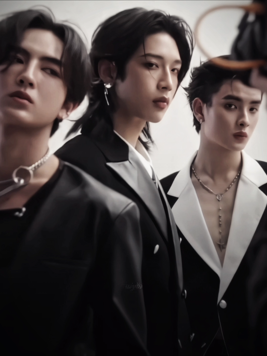 🐍 ( #nexnattakit #busbecauseofyouishine ) ⠀ ac @alex  vdo cr @พอ บอ ya! 