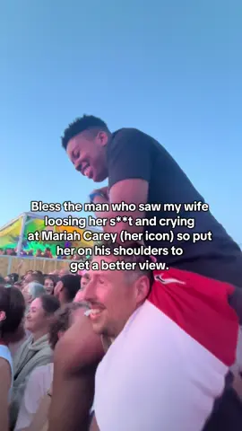 Thank you to Connor who made her whole night. 🦋🐑#brightonpride #mariah #mariahcarey #lesbiansoftiktok #wlwcouple #lambs #brighton @Mariah Carey 