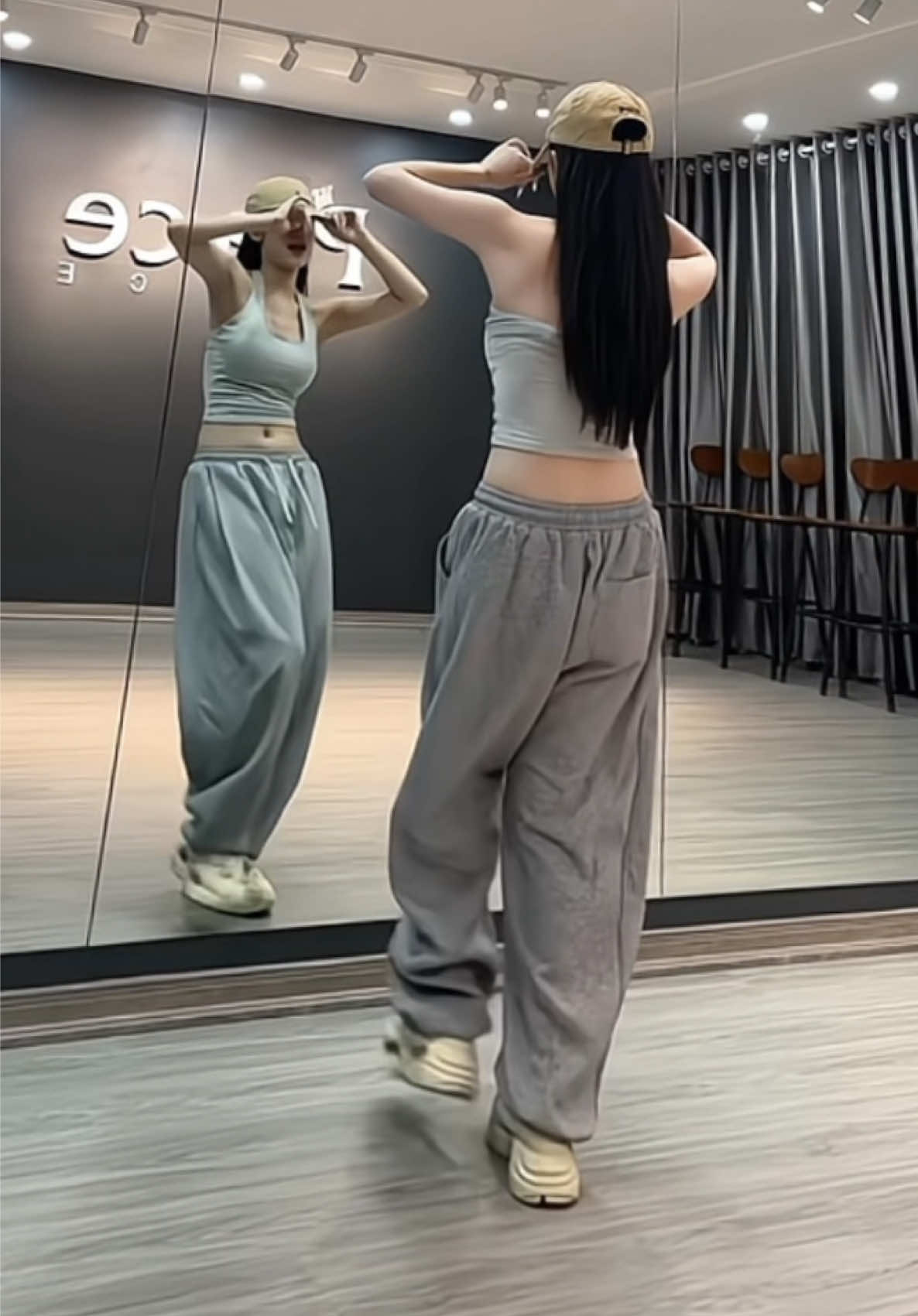 Cam hôm nay mờ :)) + 1 máy lười Edit #xuhuong #feelbar #viral #Qdance 