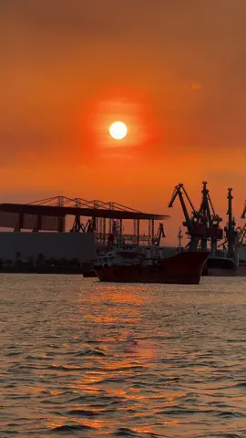 #sunrisemusic #tunes_vibes  Kurang captionnya saja ini,,,!