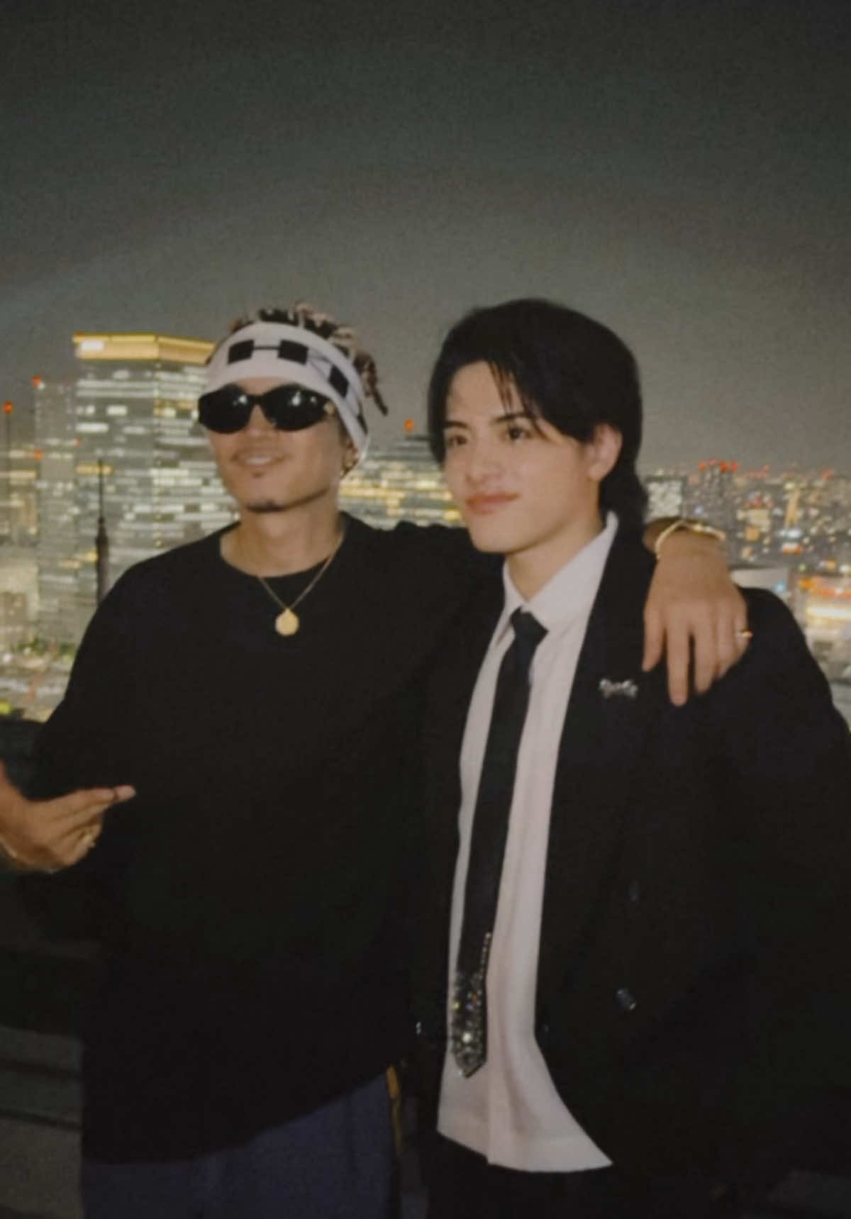 2025.08.01 00:00 Release 2nd Digital Single｢サイレントミッドナイト｣ 心之助さん楽曲提供ありがとうございました⁡🤝 @心之助  各音楽配信サービスにて配信中！ Official Music Videoもチェックしてくださいね！ #サイレントミッドナイト #TOBE_ISSEI