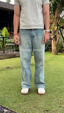 keren banget celananya cuy👌🏻 #celanajeans #jeans #rekomendasijeans #celanajeanspria #loosejeans 