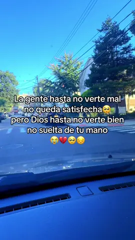 Así es la gente nunca quedará satisfecha hasta verte mal 