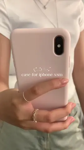 Dùng qua bao nhiêu loại ốp thì vẫn thấy ốp trơn là lựa chọn an toàn nhất:)))#oplungchongsoc #caseiphone #phone #viral #xh #hellodituyet #diyereview #fyp 