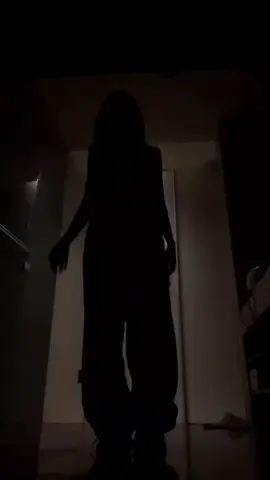 Dancing in the dark 🖤💃🏻💃🏻