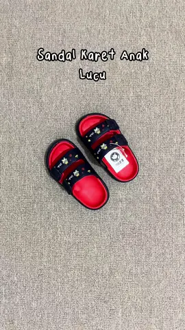 lucu & ringan banget sandalnya, nyaman banget dipake sikecil #sandalanak #sandalanaklucu #sandalanakcowok #sandalslopanak #fypppppppp 
