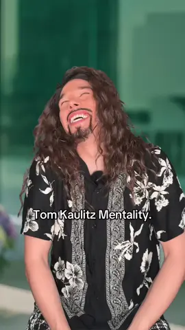 Das letzte Kapitel meiner Kaulitz Trilogie.  …jetzt lass ich euch auch in Ruhe mit der Serie haha #Tomkaulitzparodie #TomKaulitz #KaulitzundKaulitz 