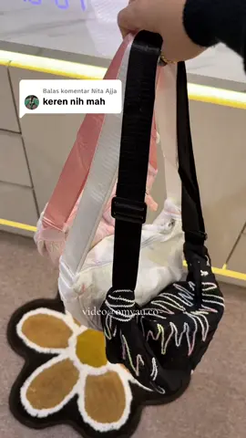 Membalas @Nita Ajja Sampe bingung mau milih warna apa 😩 gasss beli semua warnaa #tasslingbag #waistbag #slingbag #tasselempang 